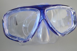 плувни очила от пластмаса с тапи, прозрачна гума 20х3 см.(24 бр. в кутия)