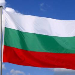 НАЦОНАЛЕН флаг- Република България 86х140 см. качествен полиестер, издържа на дъжд (10 бр. в стек)