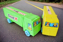 детска играчка от пластмаса, автобуси 9х3х2 см. 4 бр. в плик 911-5