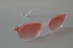 слънчеви очила, дамски, пластмасова рамка със златист орнамент 18135 (20 бр. в кутия)