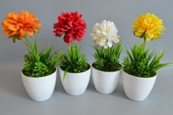 изкуствено цвете в керамична кашпа, зеленина и цветенца 7,5х7,5х14см. (288 бр. в кашон)