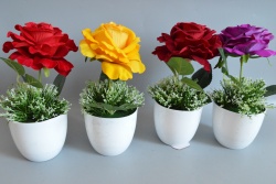 изкуствено цвете в керамична кашпа, рози 3 цвята 33х10 см.