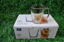 ИЗДЕЛИЕ от стъкло, чаши 6 бр. за кафе 9,5х8,5 см. цветна кутия 