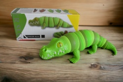 ДЕТСКА играчка, огъваща се, крокодил 22 см. пластмаса