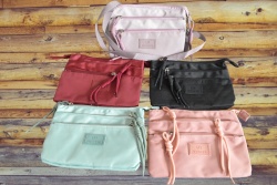 чанта за рамо, дамска 4 джоба, едноцветна, качествена 24х16х7 см. (5 бр. в стек 5 разцветки)