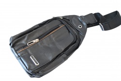 чанта за рамо, качествена 3 прегради Volunter 24х16x8 см.