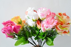ИЗКУСТВЕНО цвете, букет роза 5 цвята, разцъфваща със зелемина 34 см. (12 бр. в стек)