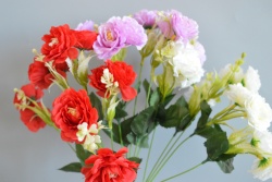 ИЗКУСТВЕНО цвете, букет роза, разцъфнала 5 разклонения 10 цвята със зеленина и тичинки 35 см. (2 бр. в стек)