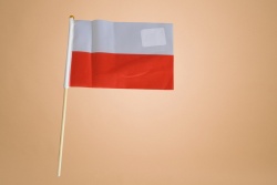 знаме Финландия, качествен полиестер 14х21 см. с дървена дръжка (50 бр. в стек)