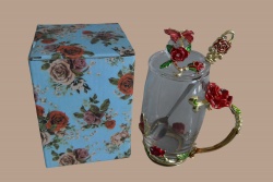 изделие от стъкло, чаша с капак и лъжичка, дизайн рози, висока, луксозна 11,5х12 см.