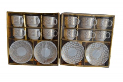 СЕРВИЗ 6 бр. керамични чаши за кафе 80 ml. с чиния, бяло, различни златни мотиви в златиста кутия 24х24х6,5 см.