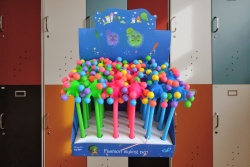 канцеларски стоки, химикал, пластмасов със силиконова играчка с пластмасови топчета (24 бр. в кутия)