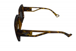 слънчеви очила, модел 2024 532545 (20 бр. в кутия, повечето черни)