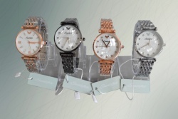 ръчен часовник, дамски, дизайн Армани 2024 метална верижка 4 разцветки