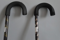 бастун, метален, черен с гумена дръжка 89 см. 2081 (60 бр. в кашон)