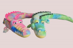 плюшена играчка, крокодил, светло зелен, преливащи цветове, прегънат 80 см.