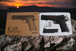 метален пистолет в кутия C15 19,5x16,5 см. алуминиев пълнител и заглушител